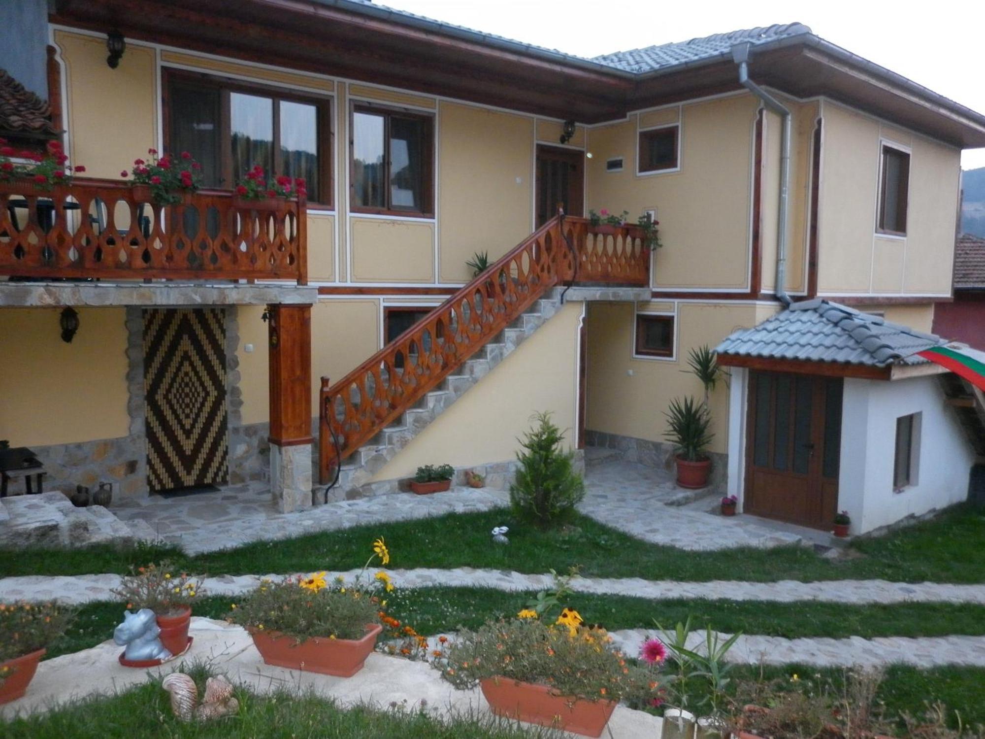 Guest House Mavrudieva Koprivştitsa Dış mekan fotoğraf
